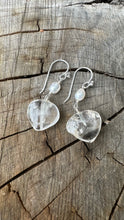 Load image into Gallery viewer, Clear Quartz Heart Earrings With FW Pearl.