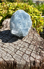 Load image into Gallery viewer, Blue Celestite Egg