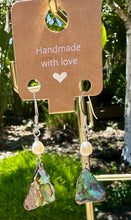 Load image into Gallery viewer, Pearl With Abalone Shell Earrings