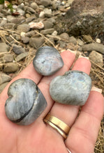 Load image into Gallery viewer, Labradorite Hearts