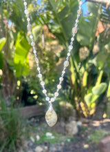 Load image into Gallery viewer, Labradorite Wire Necklace