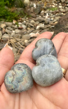 Load image into Gallery viewer, Labradorite Hearts