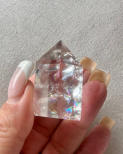 Load image into Gallery viewer, Clear Quartz AAA Mini Tower