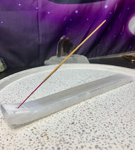 Load image into Gallery viewer, Selenite Incense Holder