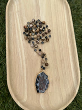Load image into Gallery viewer, Agate Geode Slice Wire Necklace
