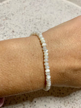 Load image into Gallery viewer, Trochus Shell Abacus Bead Bracelet