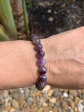 Load image into Gallery viewer, Chevron / Dream Amethyst Bracelet.