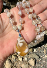 Load image into Gallery viewer, Flower Agate Wire Necklace
