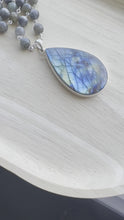 Load and play video in Gallery viewer, Labradorite Wire Necklace With Large Pendant.
