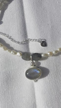 Load and play video in Gallery viewer, Labradorite with Pearl Necklace
