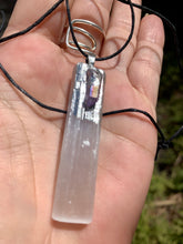 Load image into Gallery viewer, Selenite Pendant.
