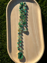 Load image into Gallery viewer, Green Geode Wire Necklace
