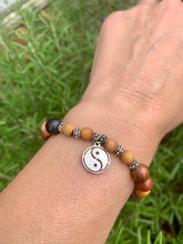 Load image into Gallery viewer, Wooden Mala Beads With Sandalwood with Yin &amp; Yang Charm
